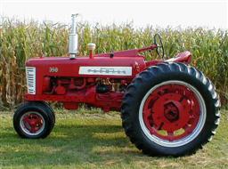 Restored Farmall 100 200 230 300 Farmall 350 400 Farmall 450 560 706